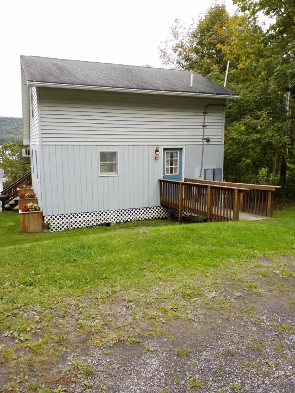 Bayside Inn & Marina Cooperstown Exterior photo